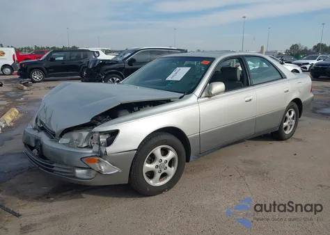 1997 Lexus Es 300 из США, поврежденный, VIN JT8BF22G4V5003568